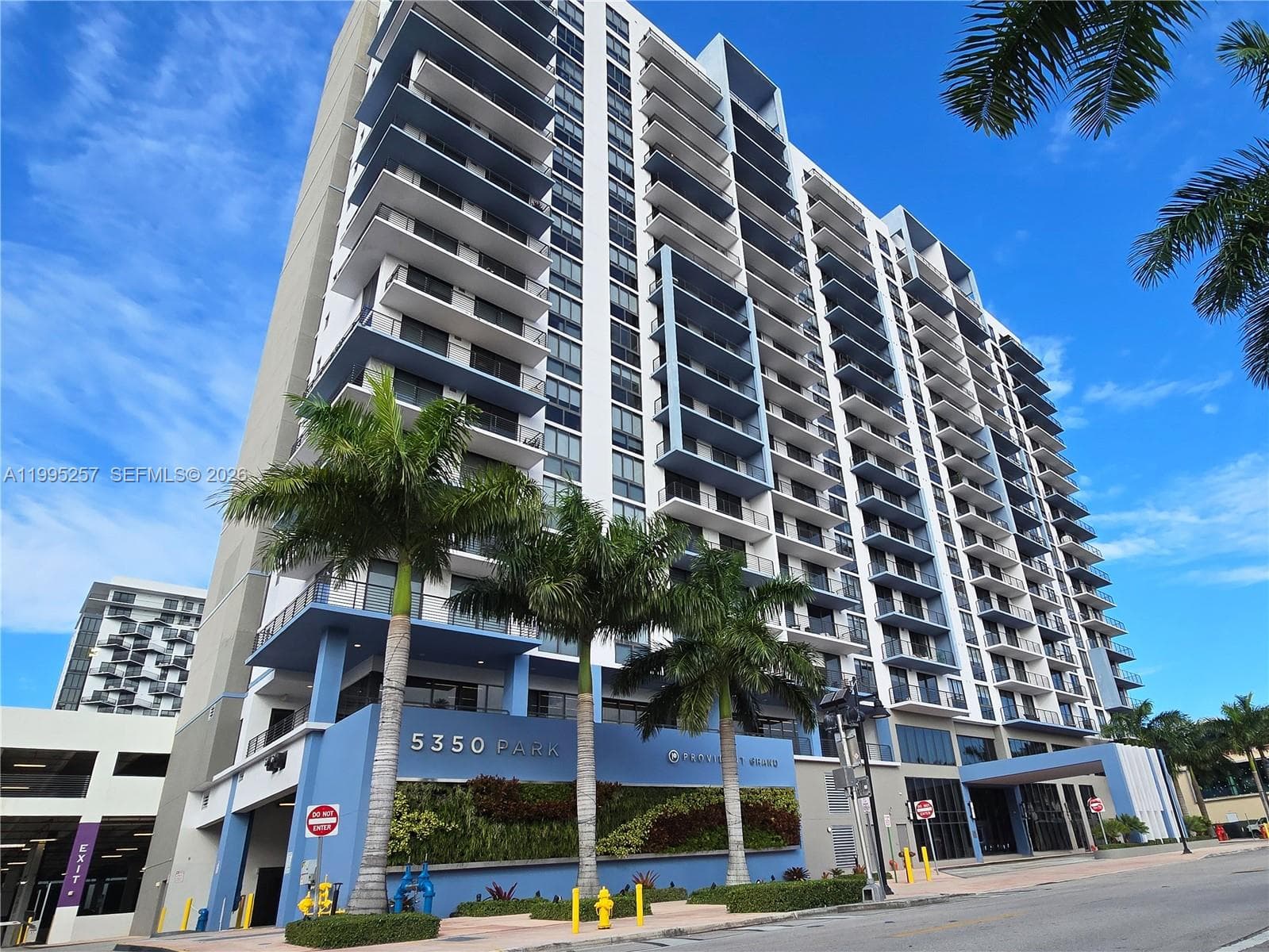 5350 NW 84th Ave # 614, Doral, FL 33166 — zdjęcie 2