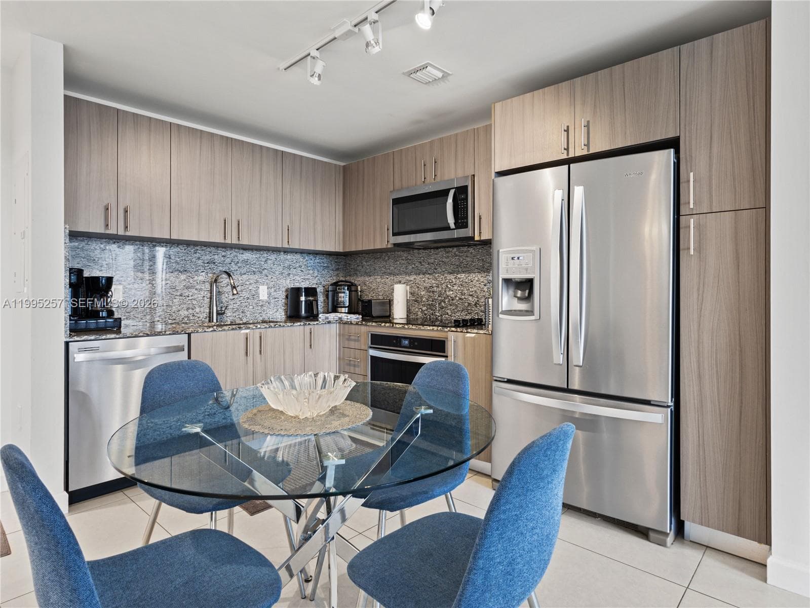 5350 NW 84th Ave # 614, Doral, FL 33166 — zdjęcie 4
