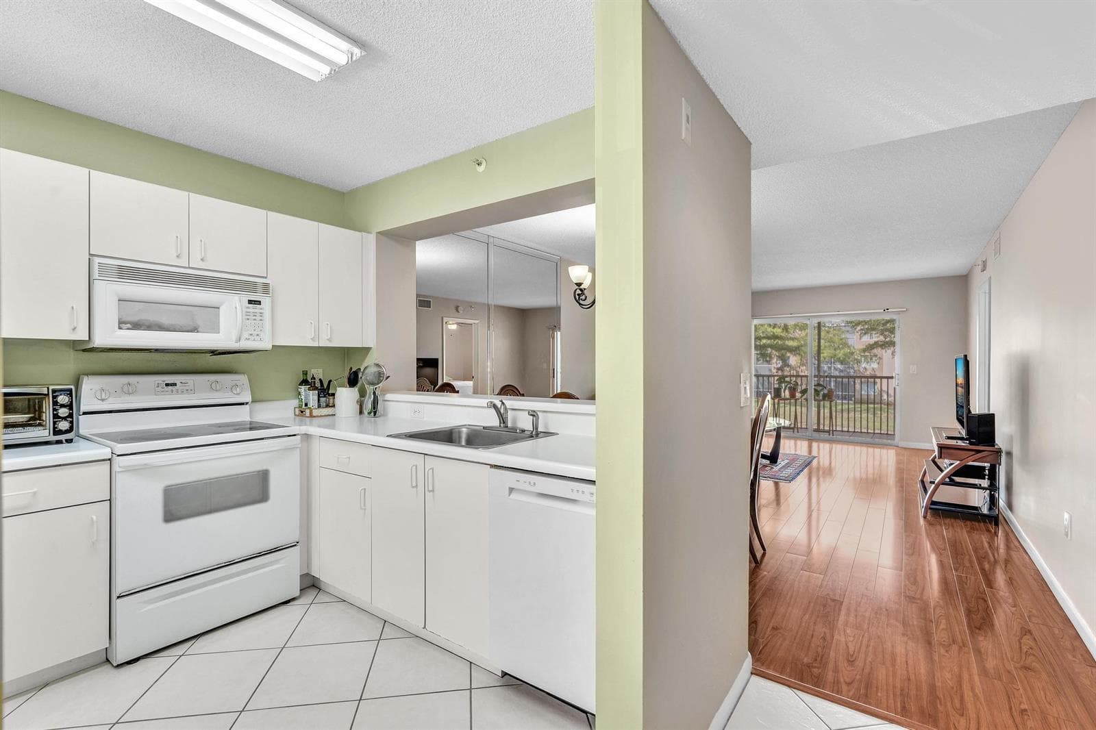 9537 Weldon Circle # I213, Tamarac, FL 33321 — zdjęcie 2
