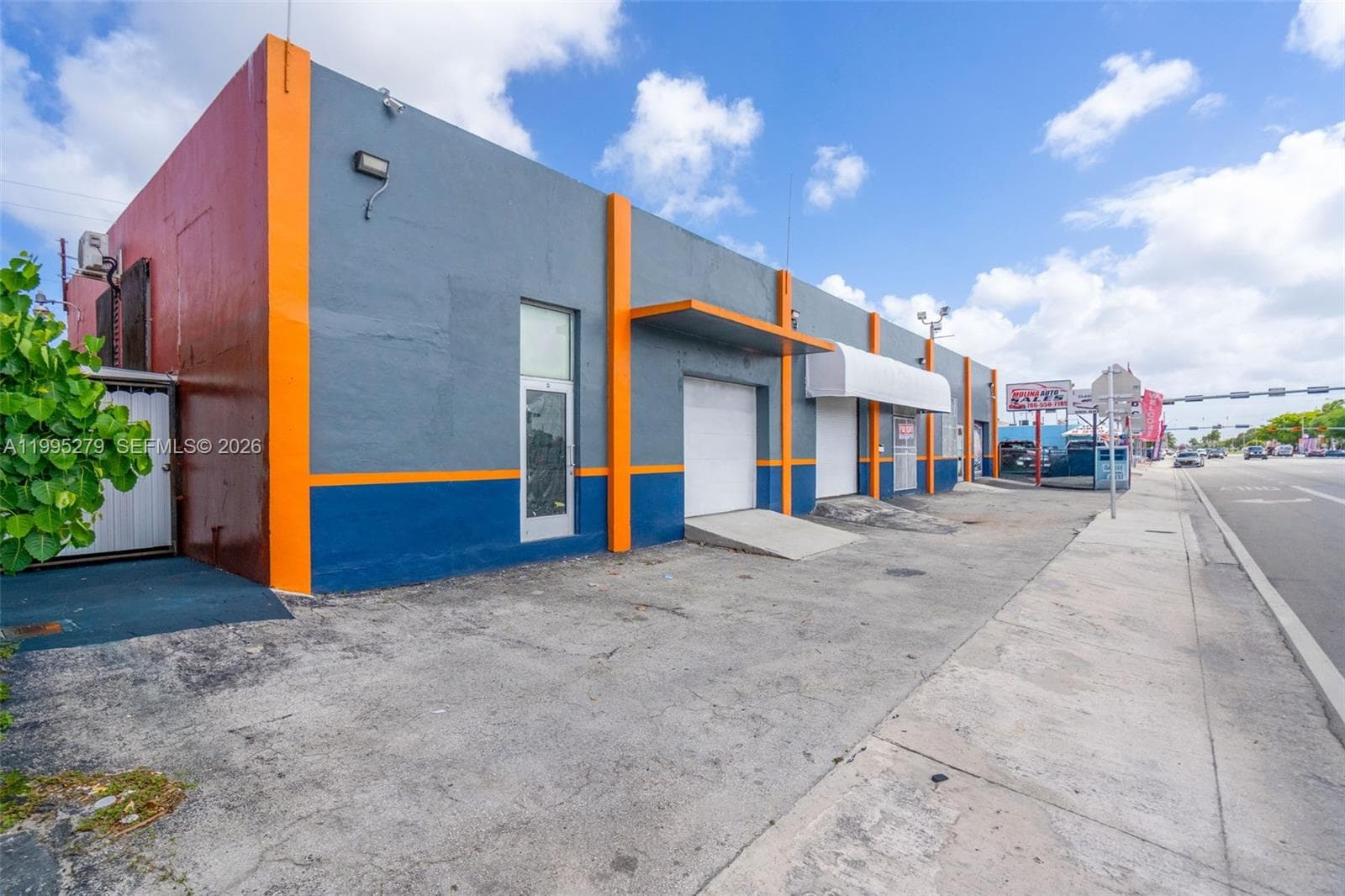 4255 E 8th Ave # 1, 2 & 3, Hialeah, FL 33013 — zdjęcie 2