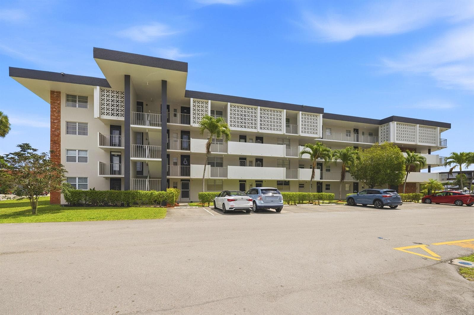 2991 NW 46th Avenue # 303, Lauderdale Lakes, FL 33313 — zdjęcie 2