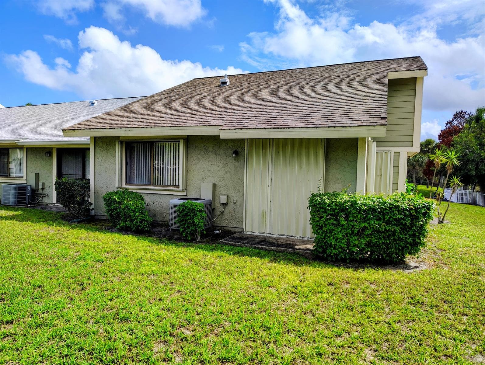 1501 SE Dewberry Court, Port St. Lucie, FL 34952 — zdjęcie 2