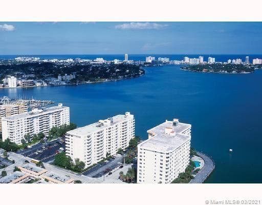 7501 E Treasure Dr # 8A, North Bay Village, FL 33141 — zdjęcie 2