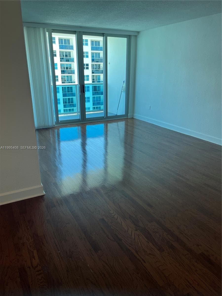 7501 E Treasure Dr # 8A, North Bay Village, FL 33141 — zdjęcie 3
