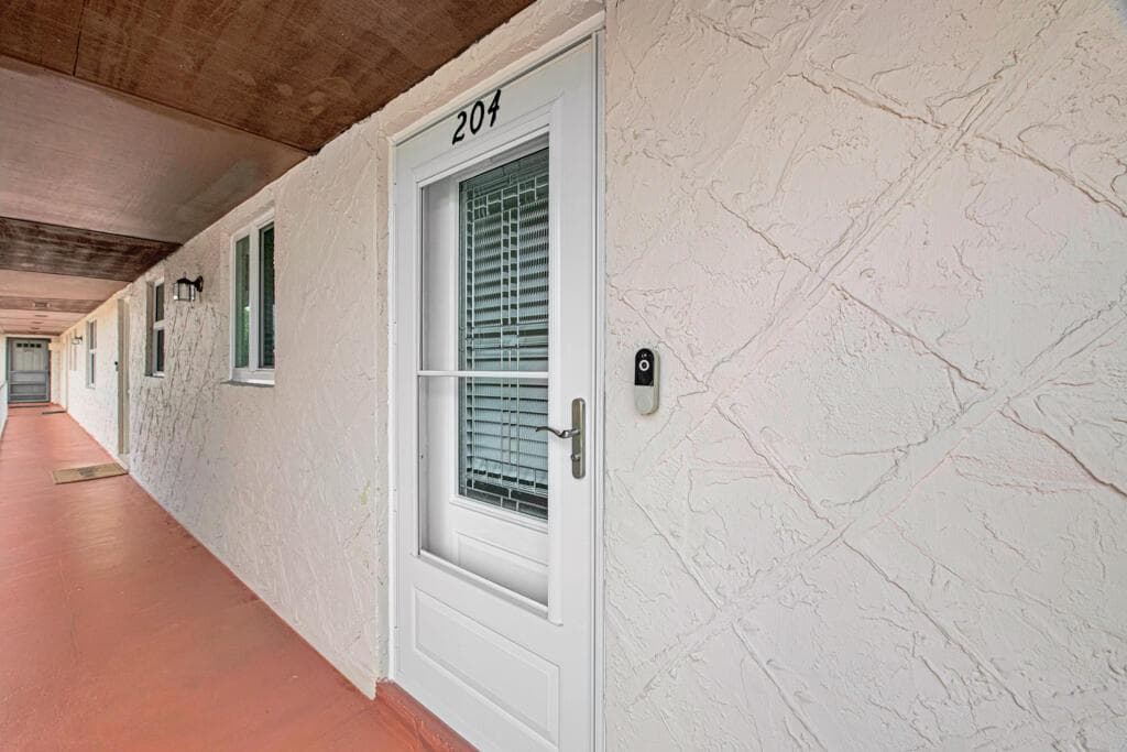 12022 W Greenway Drive # 204, Royal Palm Beach, FL 33411 — zdjęcie 2
