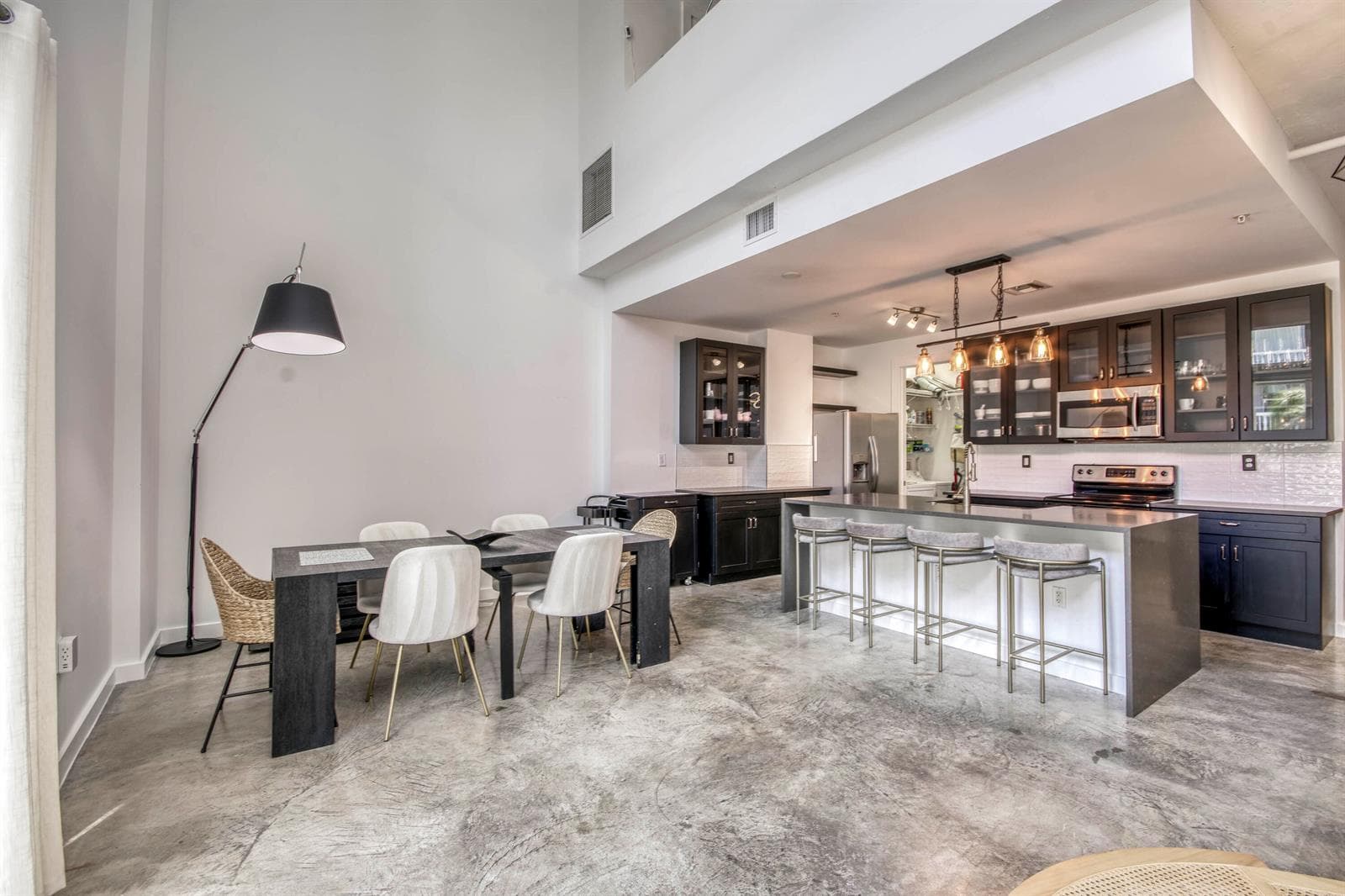 108 Lake Avenue # 202, FL 33460 — zdjęcie 2