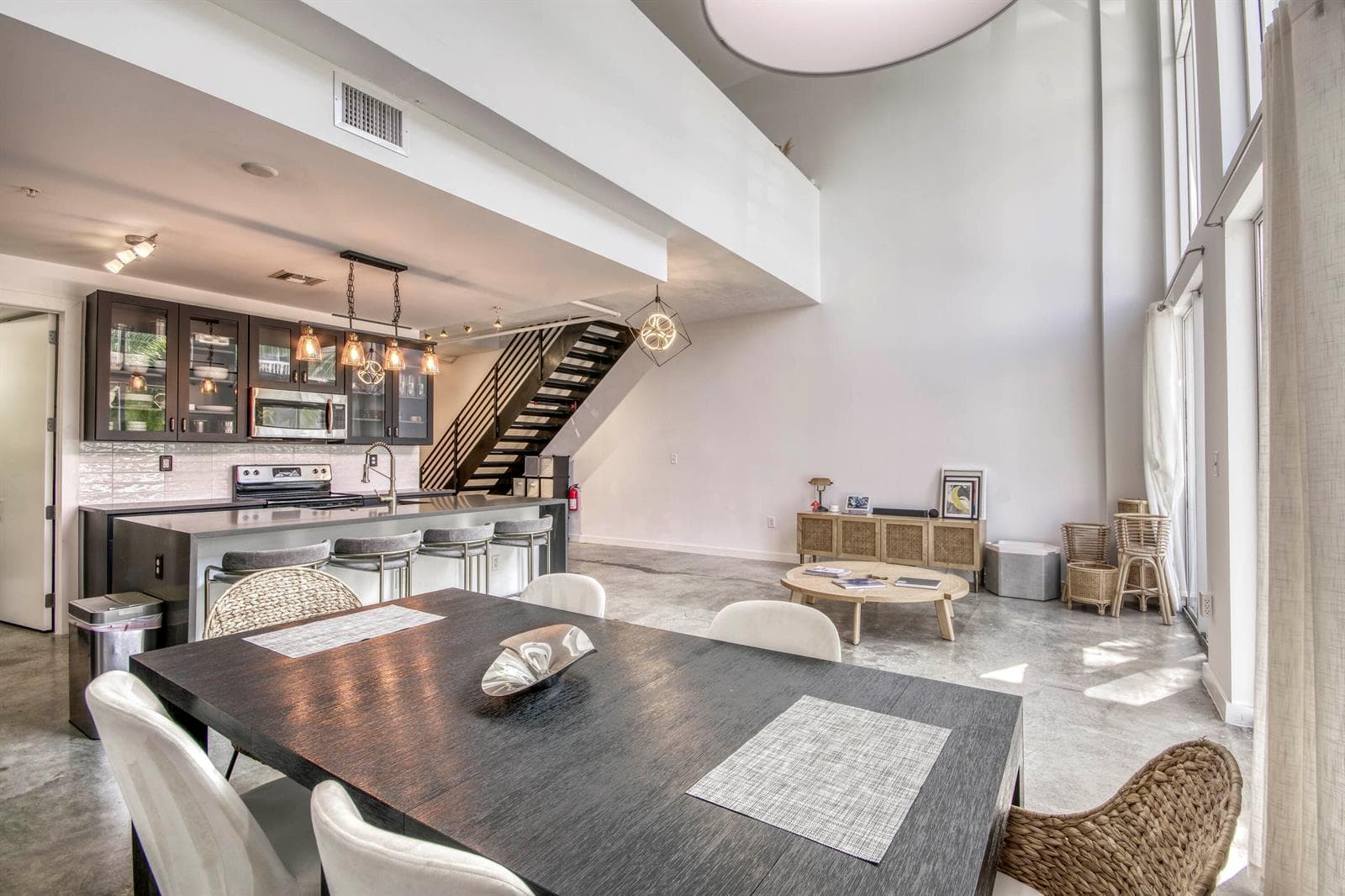 108 Lake Avenue # 202, FL 33460 — zdjęcie 3