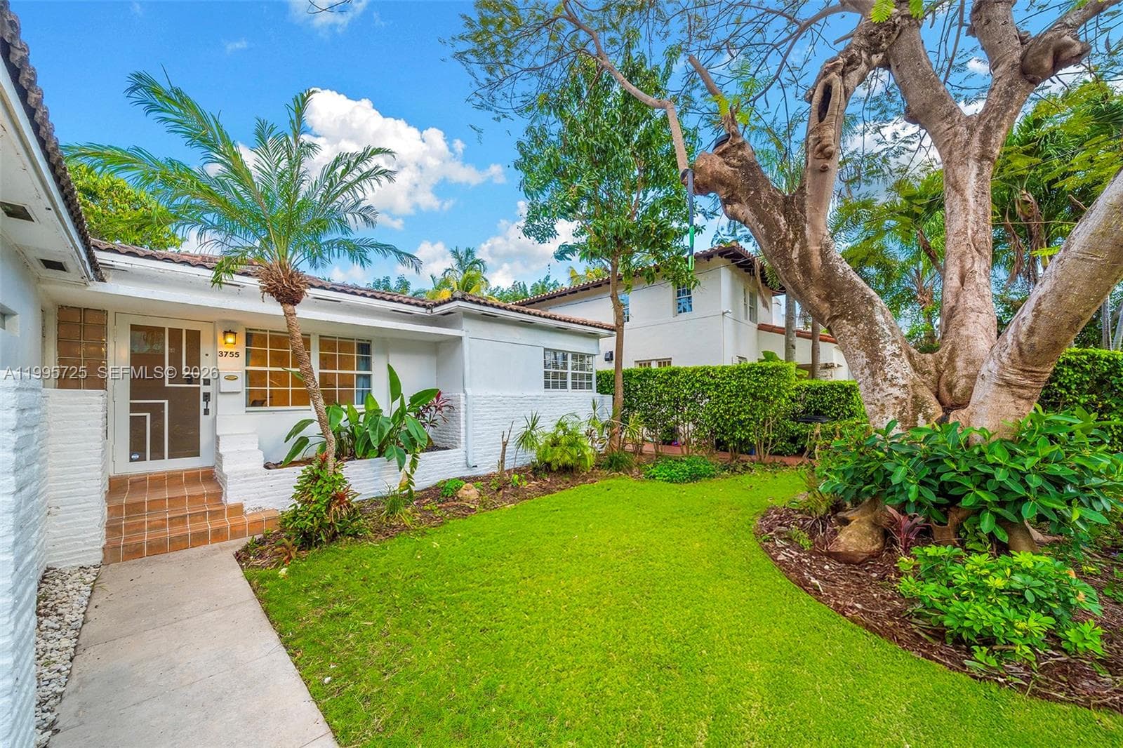 3755 Royal Palm Ave, Miami Beach, FL 33140 — zdjęcie 3