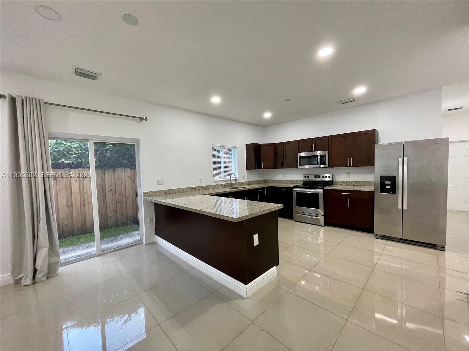 1531 NW 55th Ter # 1533, Miami, FL 33142 — zdjęcie 2