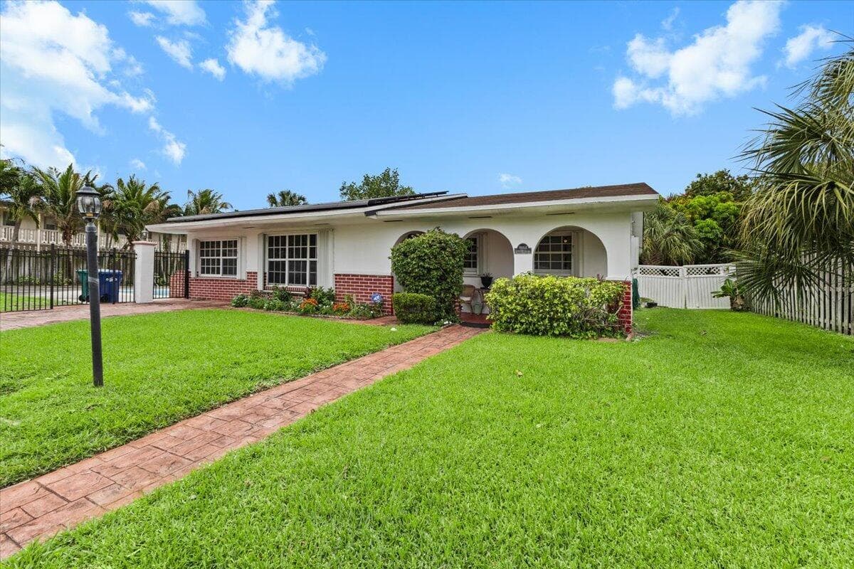 1091 NW 46th Avenue, Lauderhill, FL 33313 — zdjęcie 3