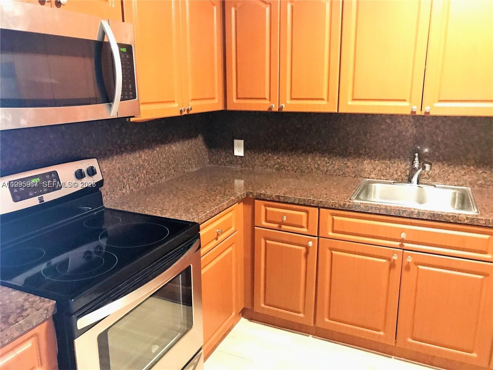 4848 NW 24th Ct # 325, Lauderdale Lakes, FL 33313 — zdjęcie 2
