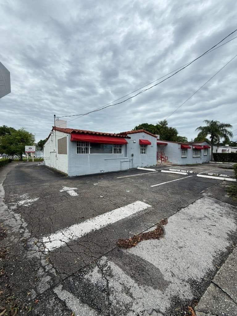 4141 SW 6th St, Miami, FL 33134
