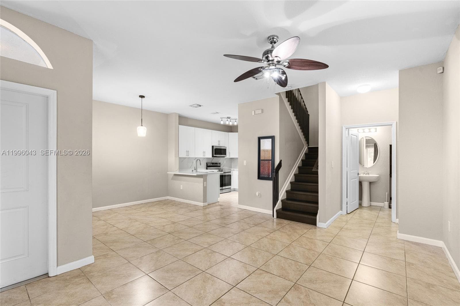 3540 NW 30th Pl, Lauderdale Lakes, FL 33311 — zdjęcie 2