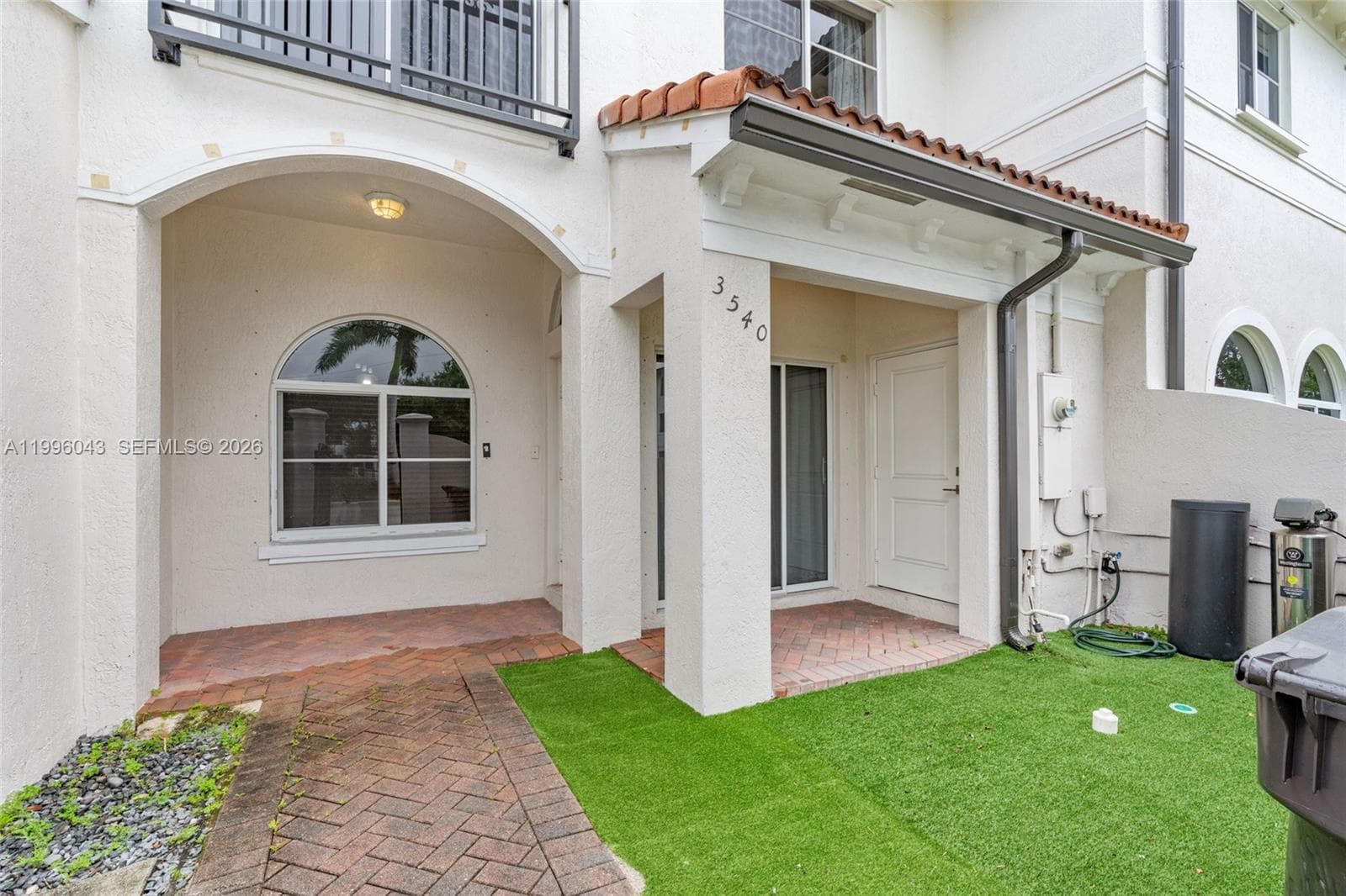 3540 NW 30th Pl, Lauderdale Lakes, FL 33311 — zdjęcie 5
