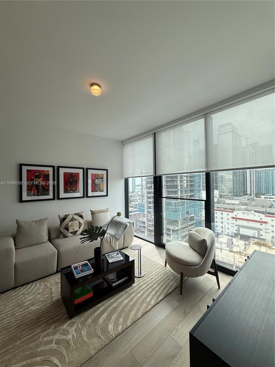 20 NE 11th St # 2909, Miami, FL 33132 — zdjęcie 2