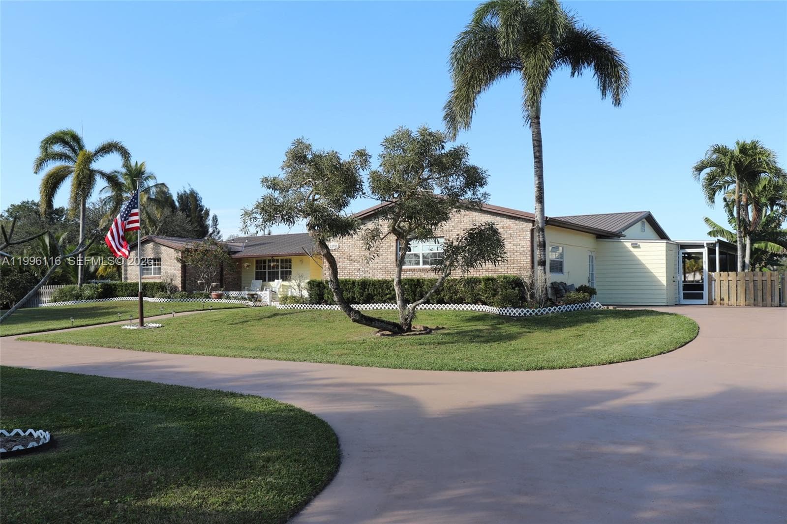 18901 SW 63rd St, Southwest Ranches, FL 33332