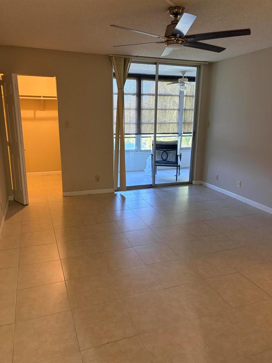 3341 NW 47th Terrace # 301, Lauderdale Lakes, FL 33319 — zdjęcie 3