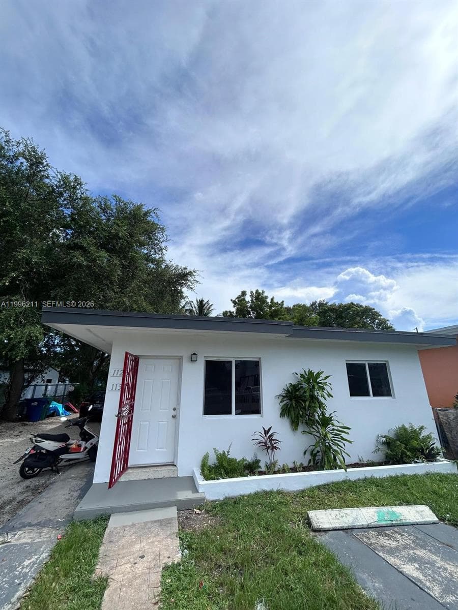 1128 NW 76th St, Miami, FL 33150 — zdjęcie 5