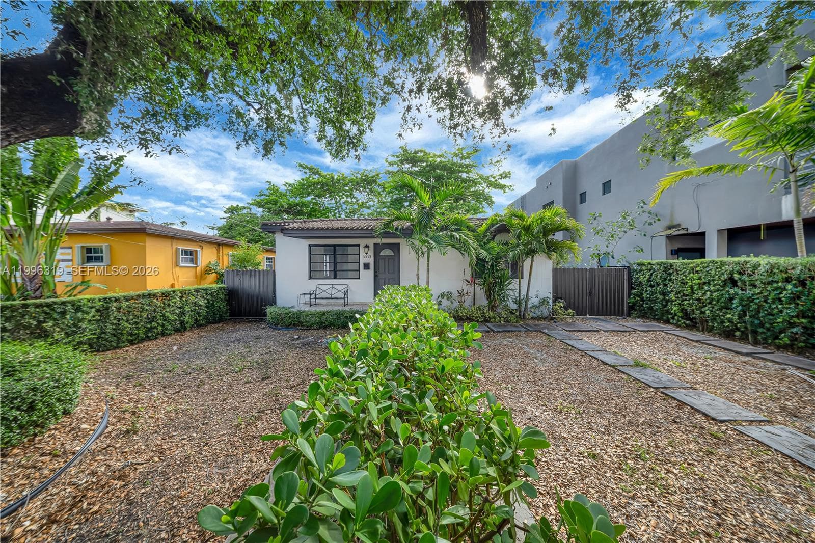 3033 Hibiscus St, Miami, FL 33133 — zdjęcie 2