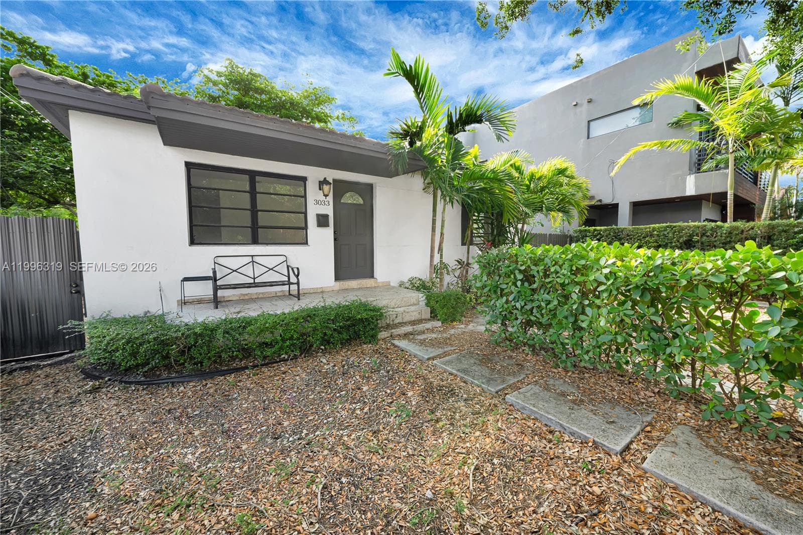 3033 Hibiscus St, Miami, FL 33133 — zdjęcie 4