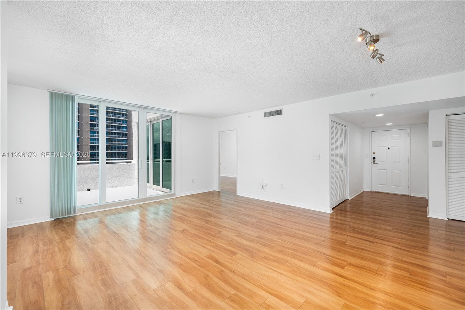 1111 Brickell Bay Dr # 211, Miami, FL 33131 — zdjęcie 4