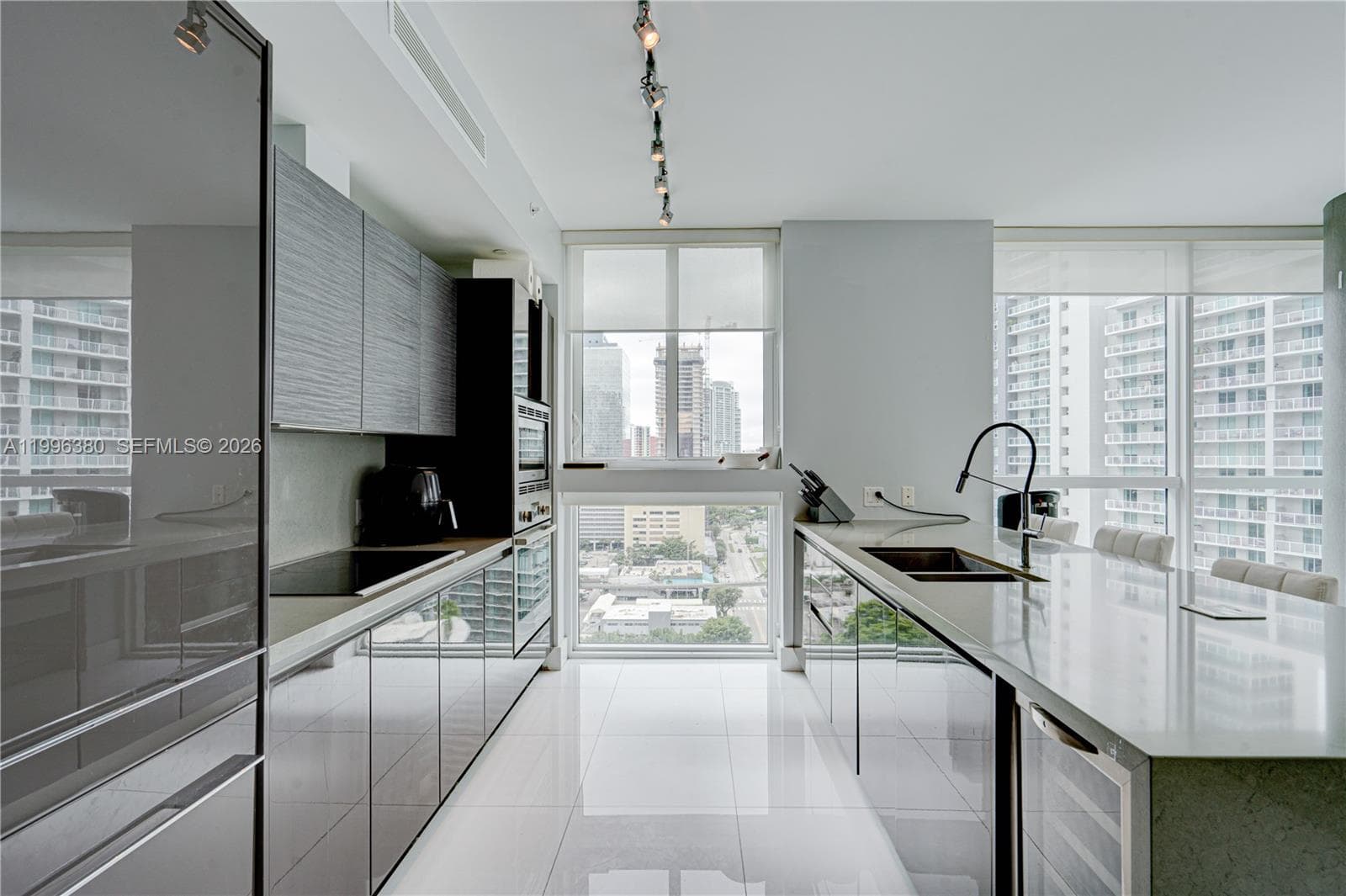 1080 Brickell Ave # 1801, Miami, FL 33131 — zdjęcie 3