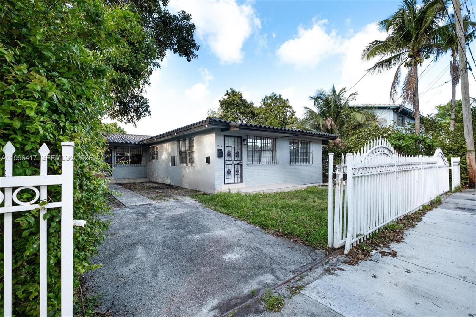 1519 NW 40th St, Miami, FL 33142 — zdjęcie 2