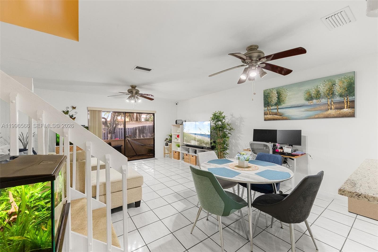 10500 NW 3rd St, Pembroke Pines, FL 33026 — zdjęcie 5