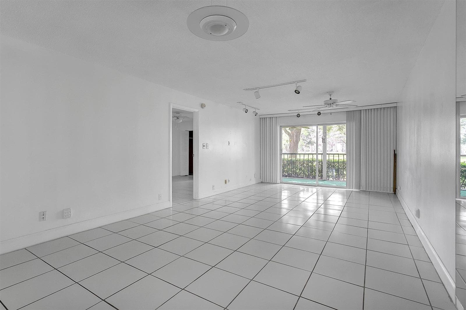 5860 NW 44th Street # 111, Lauderhill, FL 33319 — zdjęcie 4