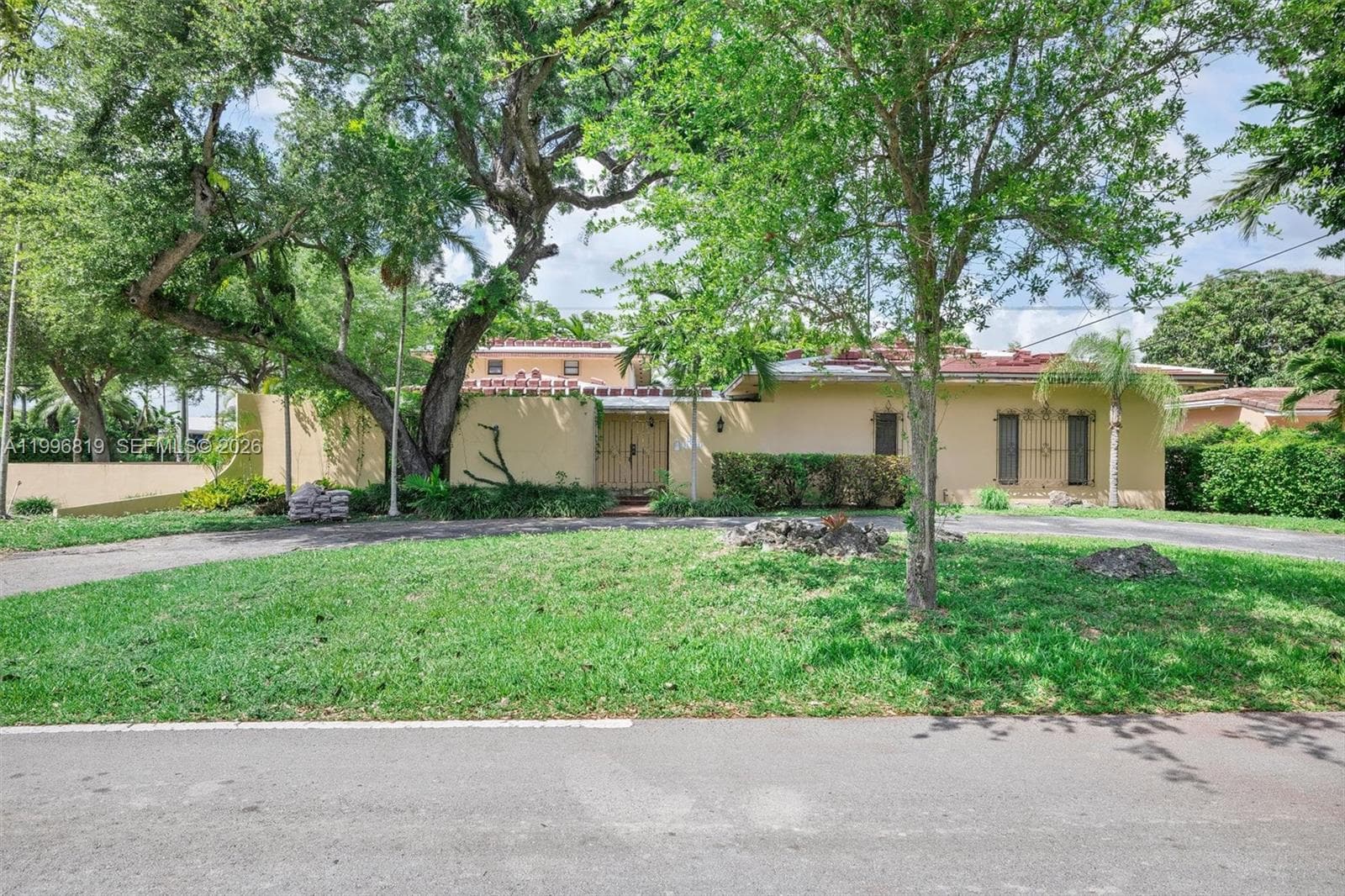 1545 Cantoria Ave, Coral Gables, FL 33146