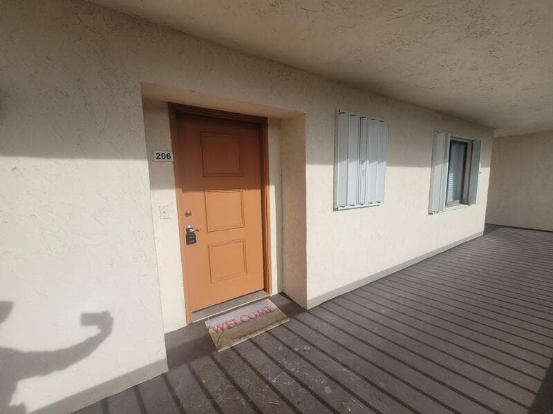 5917 Via Vermilya # 206, Lake Worth, FL 33462 — zdjęcie 5
