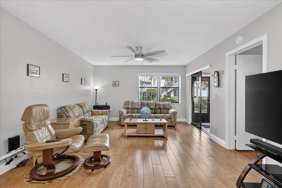 7633 Tahiti Lane # 101, Lake Worth, FL 33467 — zdjęcie 3