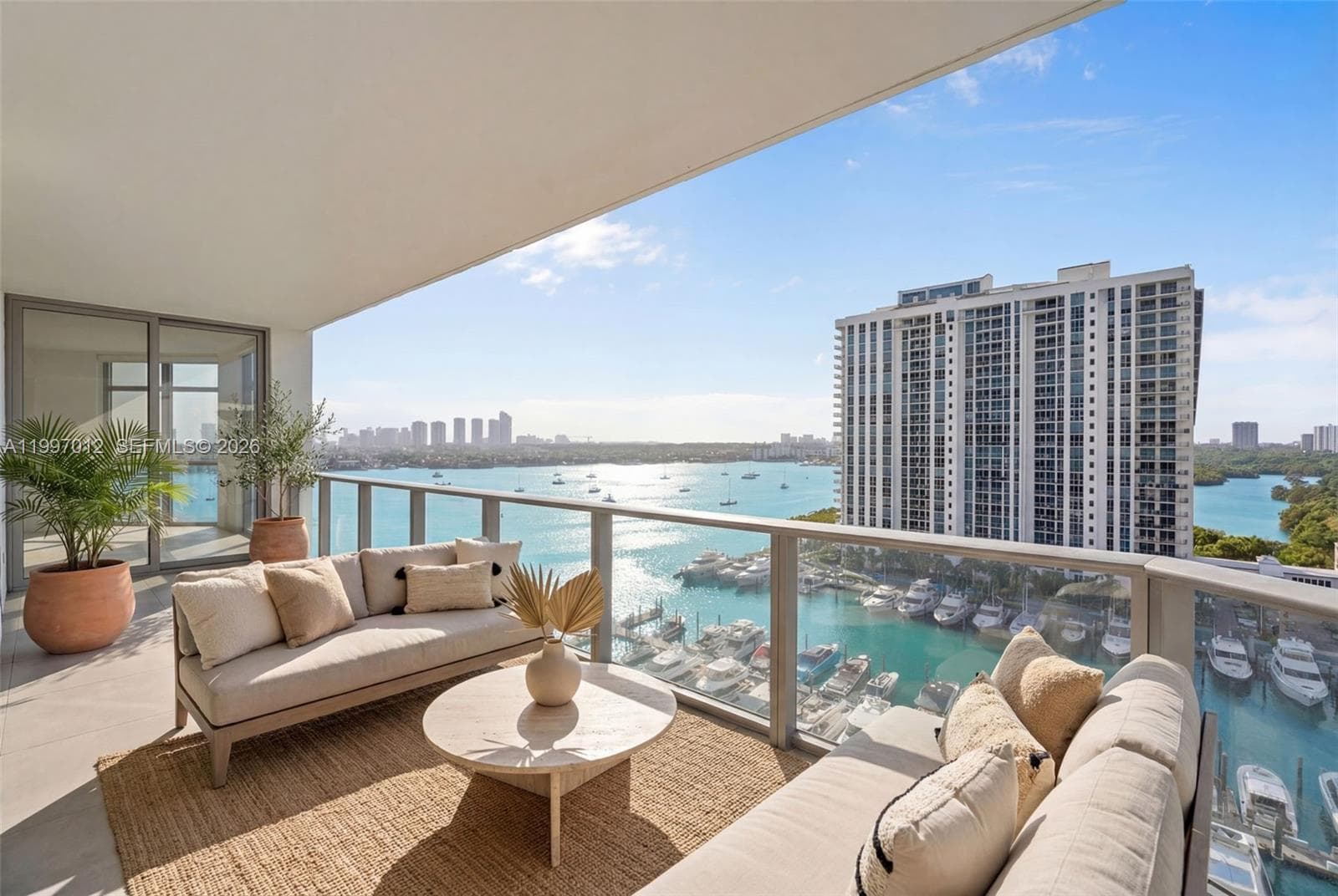 17301 Biscayne Blvd # 1401, North Miami Beach, FL 33160 — zdjęcie 2