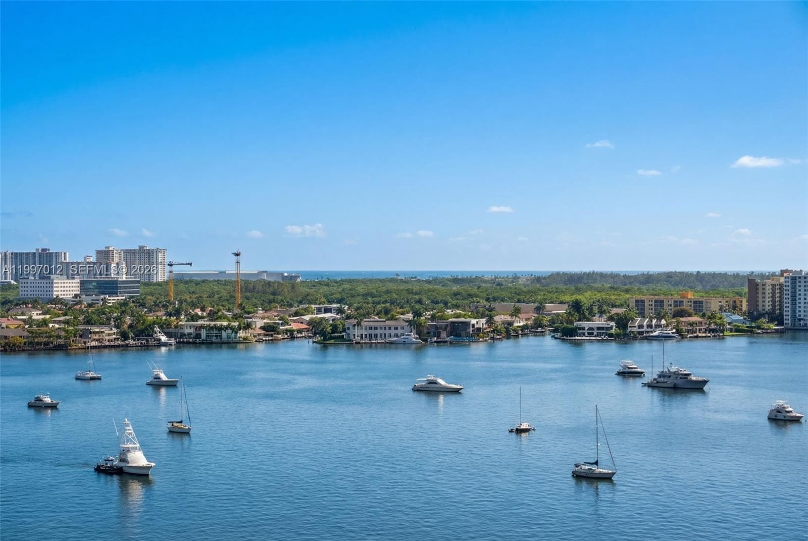 17301 Biscayne Blvd # 1401, North Miami Beach, FL 33160 — zdjęcie 3