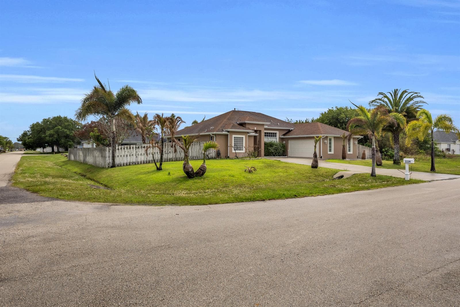 1114 SW Kalevala Drive, Port St. Lucie, FL 34953 — zdjęcie 2