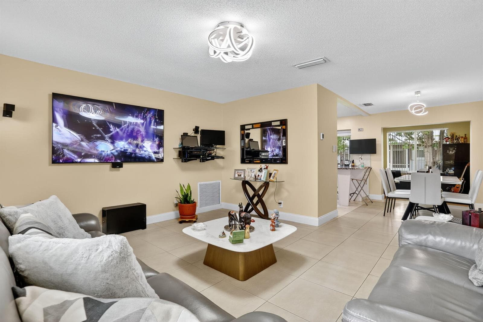 6945 NW 14th Street, Margate, FL 33063 — zdjęcie 3