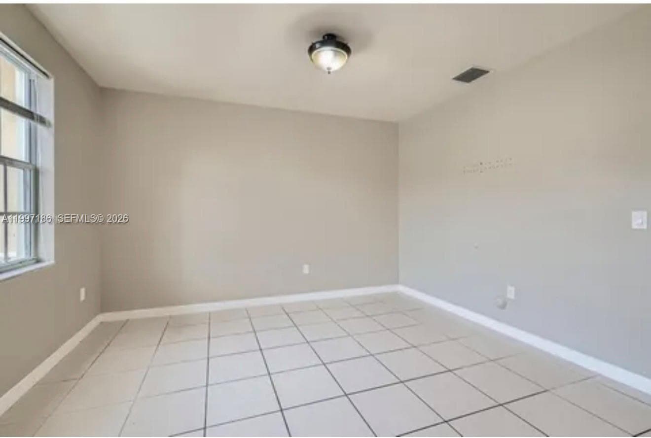 9125 SW 227th St # 1, Cutler Bay, FL 33190 — zdjęcie 2
