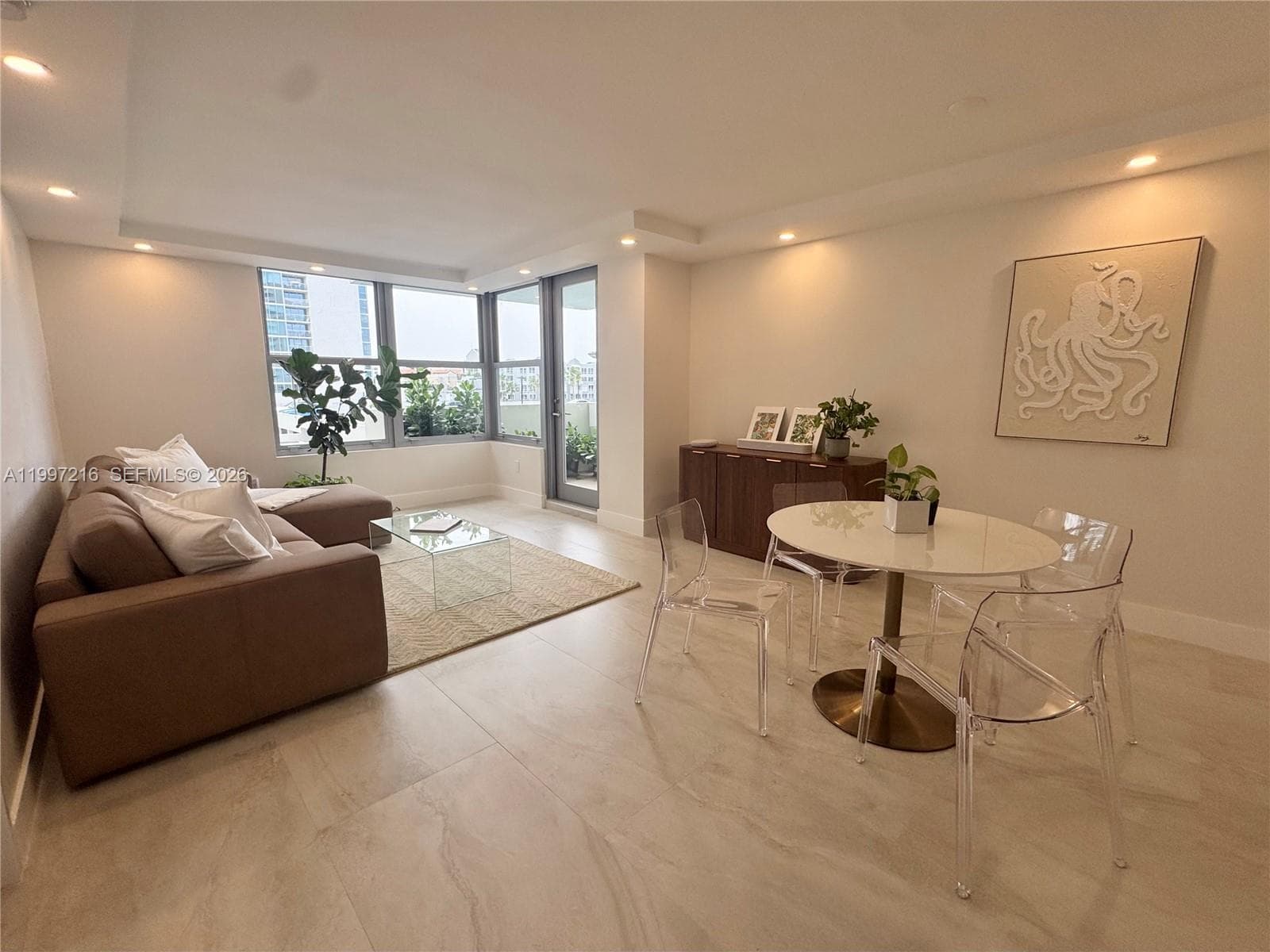 2899 Collins Ave # 424, Miami Beach, FL 33140