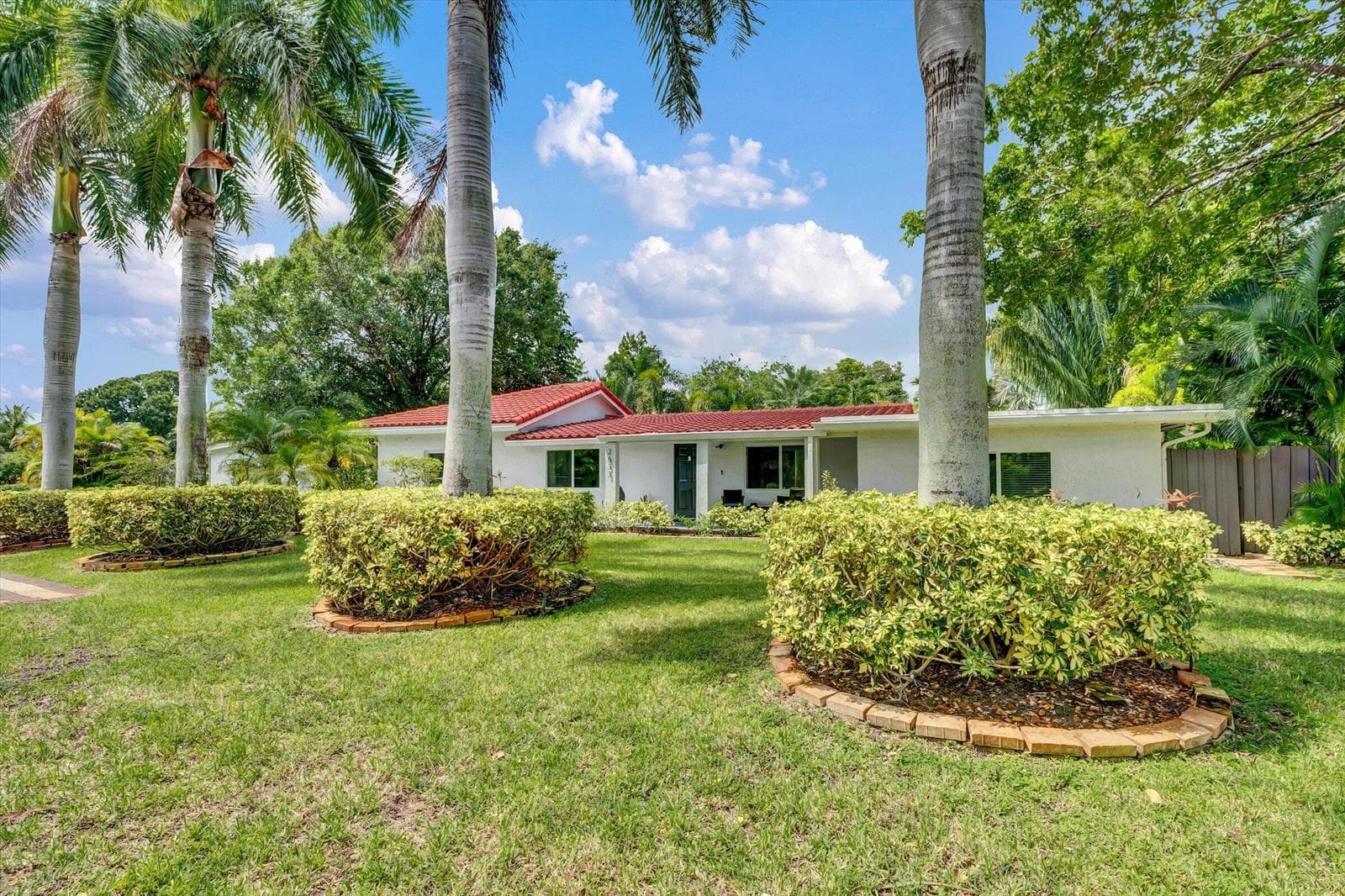 2633 NE 3rd Avenue, Wilton Manors, FL 33334 — zdjęcie 2