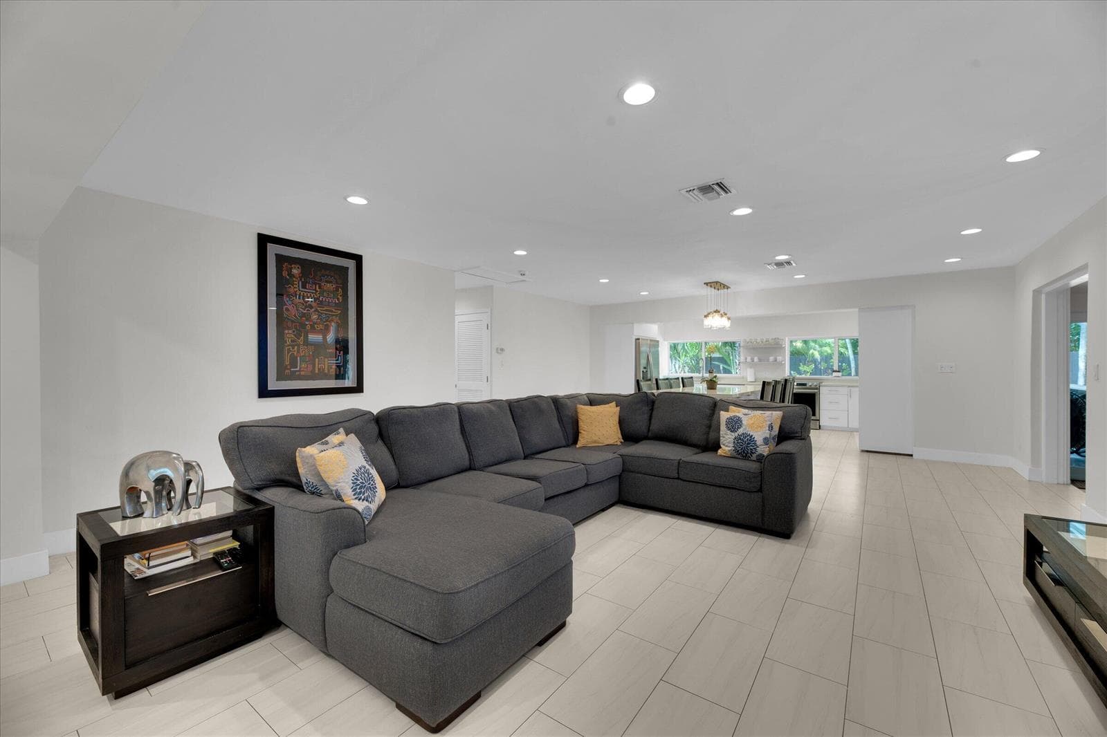 2633 NE 3rd Avenue, Wilton Manors, FL 33334 — zdjęcie 5