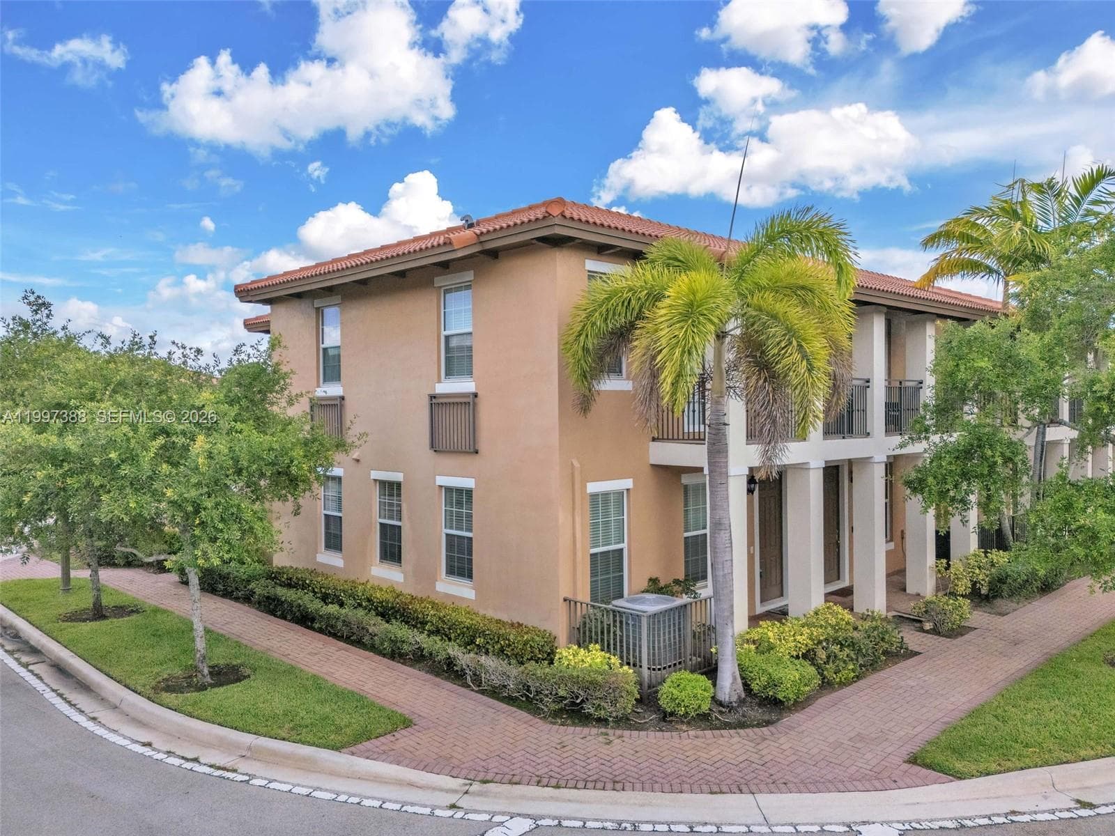 1148 SW 147th Ave, Pembroke Pines, FL 33027