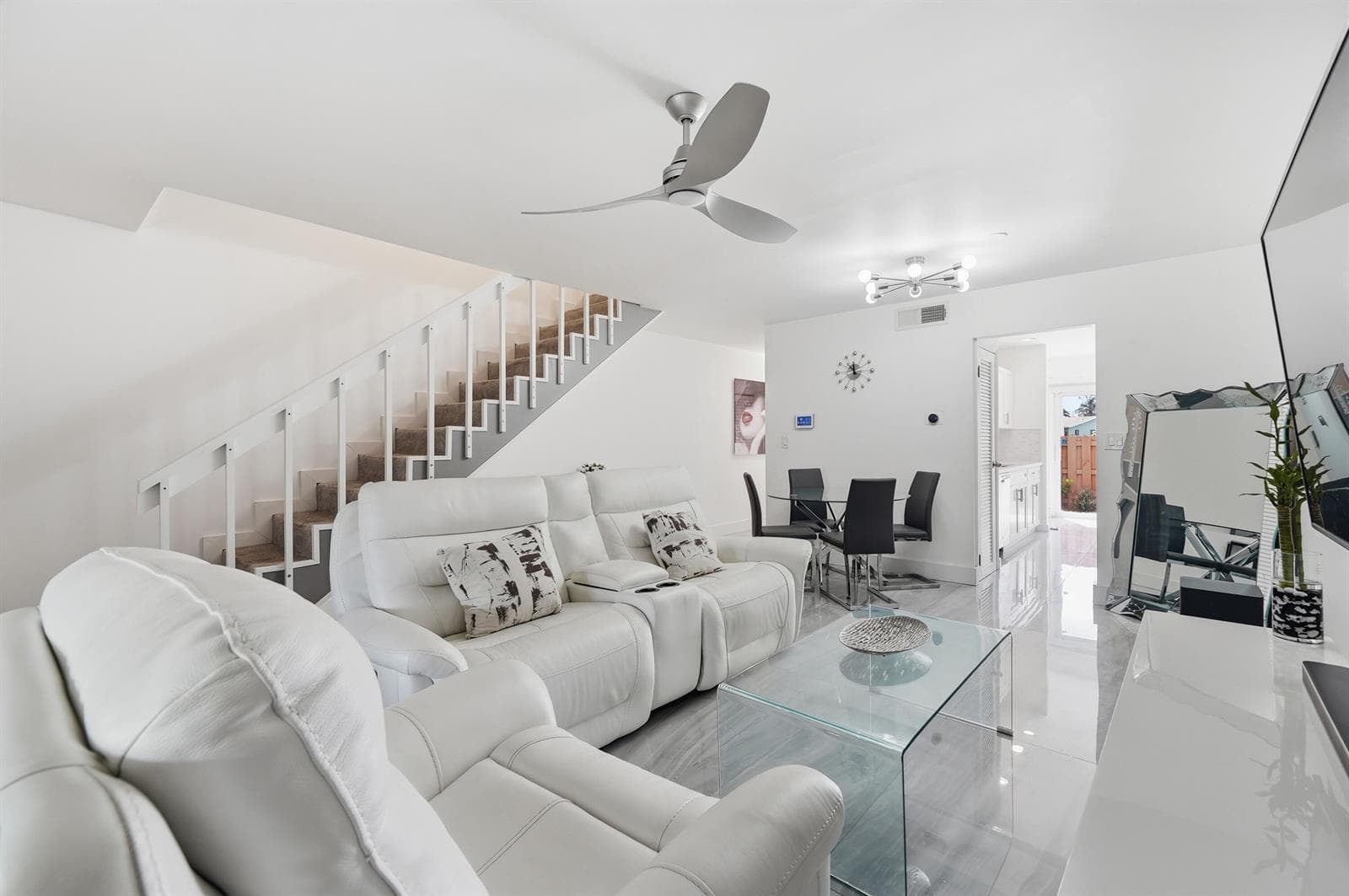 10875 NW 29th Manor # 8, Sunrise, FL 33322 — zdjęcie 3
