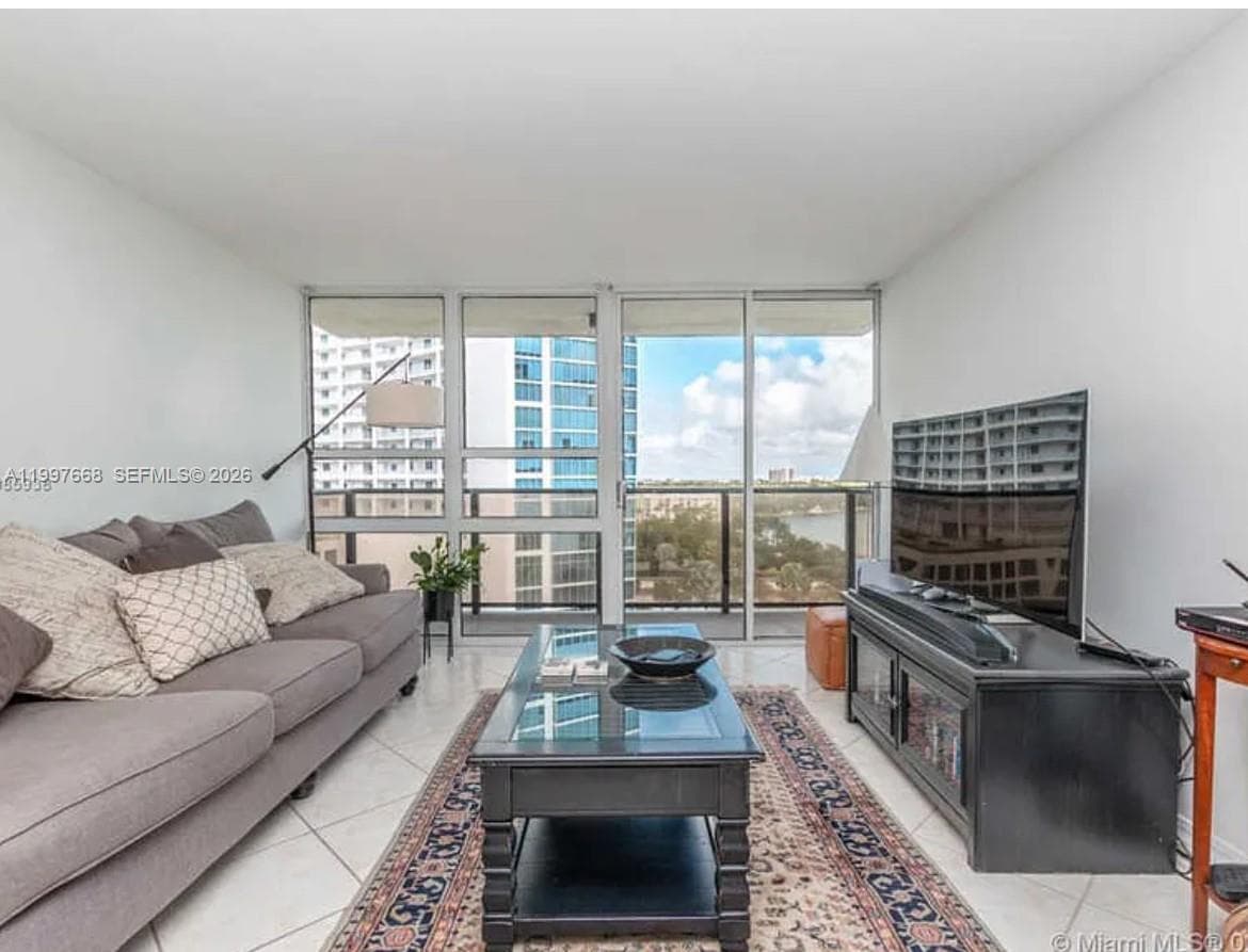 600 NE 36th St # 1006, Miami, FL 33137 — zdjęcie 2