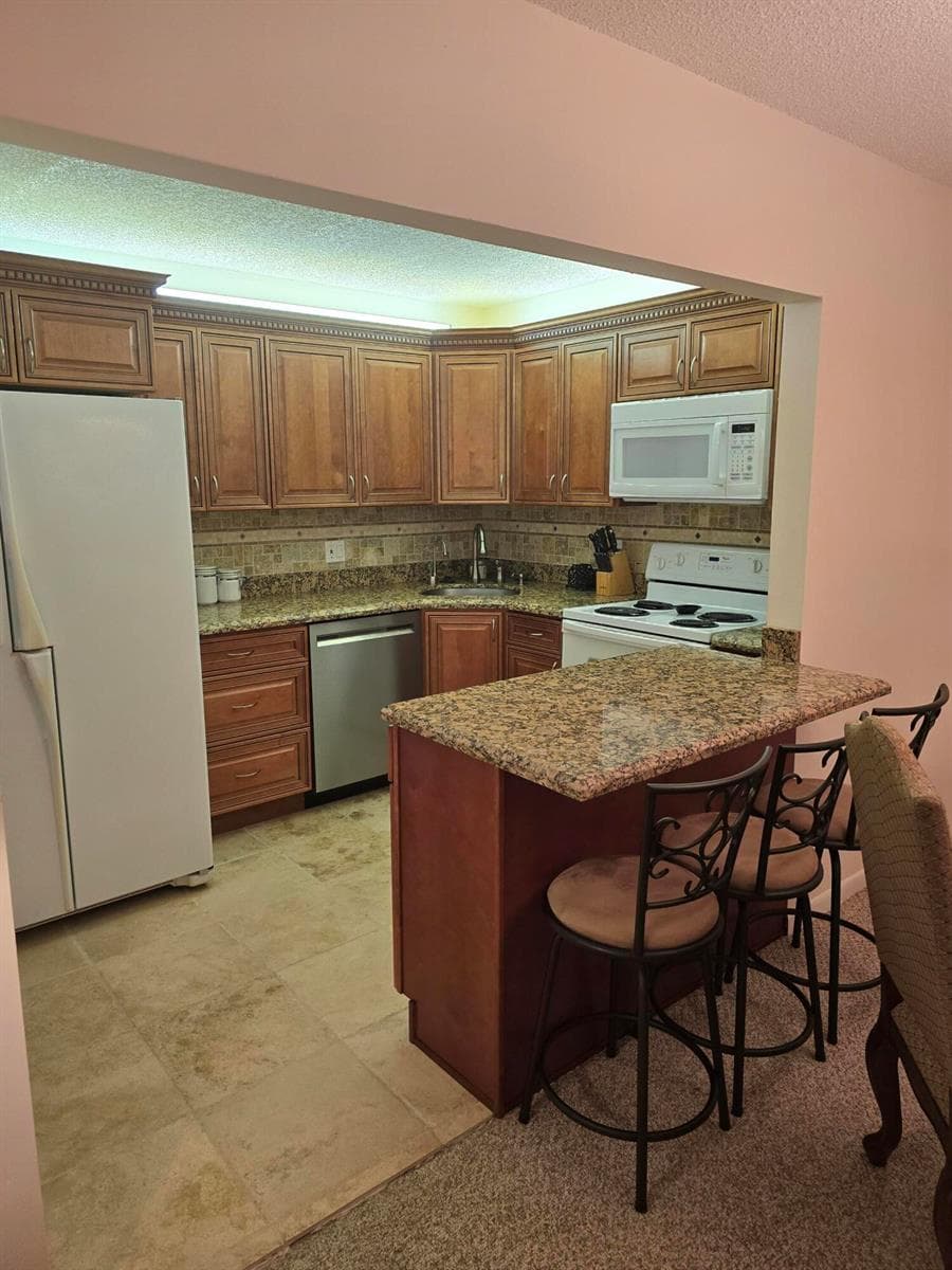 317 Pine Ridge Circle # A-1, FL 33463 — zdjęcie 4