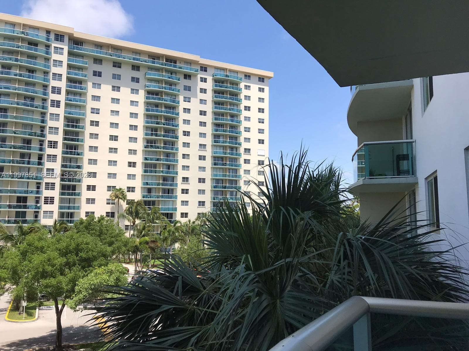 19380 Collins Ave # 319, Sunny Isles Beach, FL 33160 — zdjęcie 4