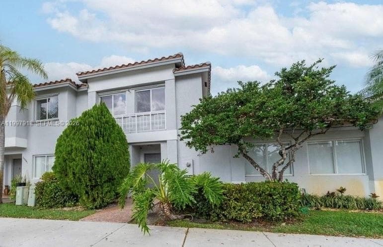 20861 NW 4th St, Pembroke Pines, FL 33029