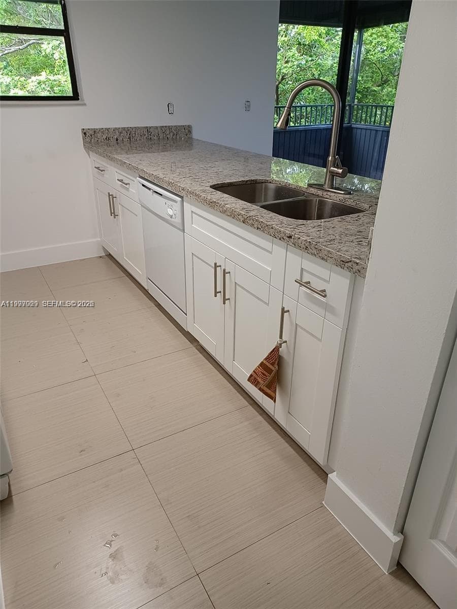 16220 NW 2nd Ave # 411, Miami, FL 33169 — zdjęcie 3