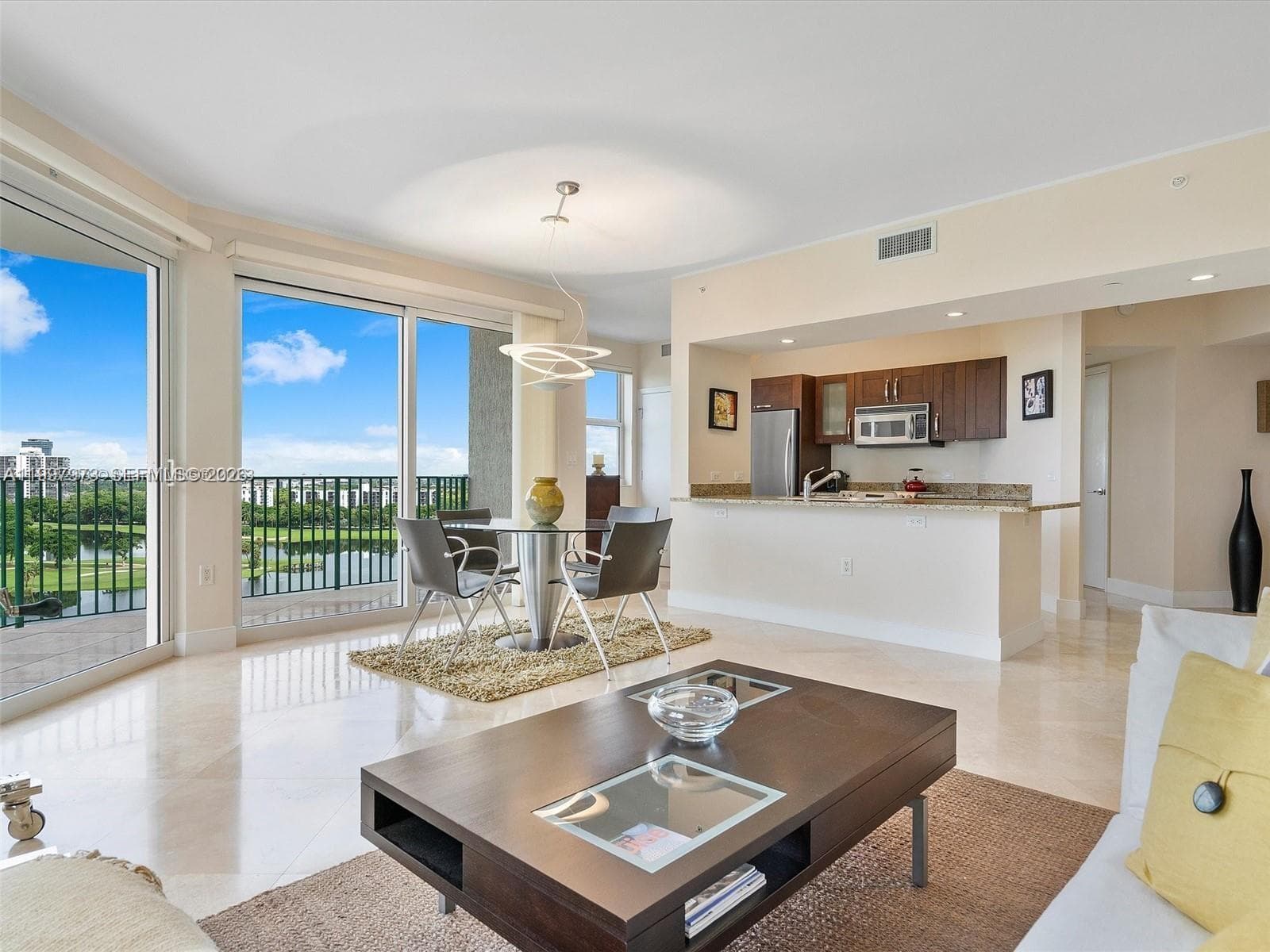 20000 E Country Club Dr # 1102, Aventura, FL 33180
