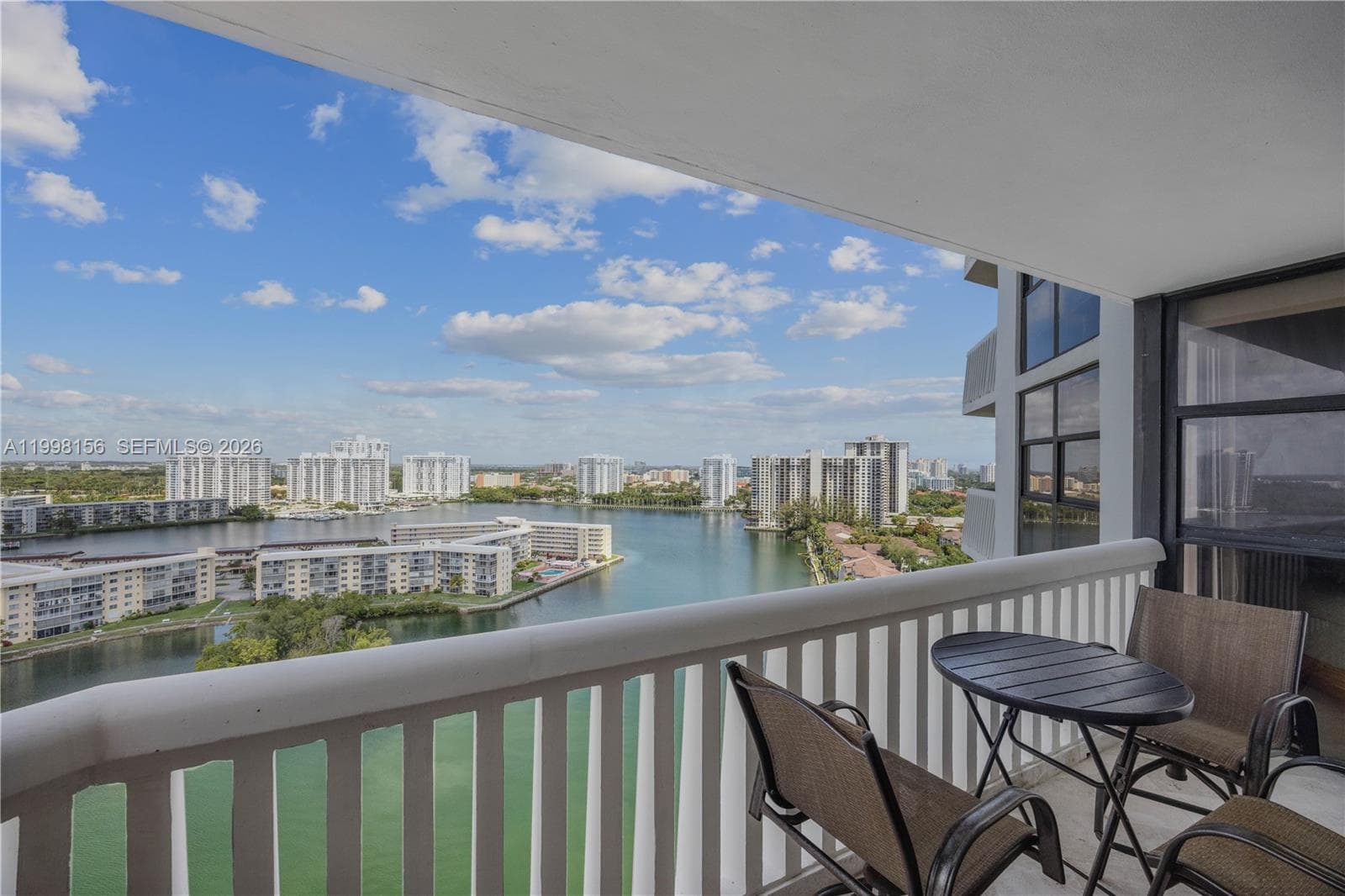1000 W Island Blvd # 1910, Aventura, FL 33160 — zdjęcie 2