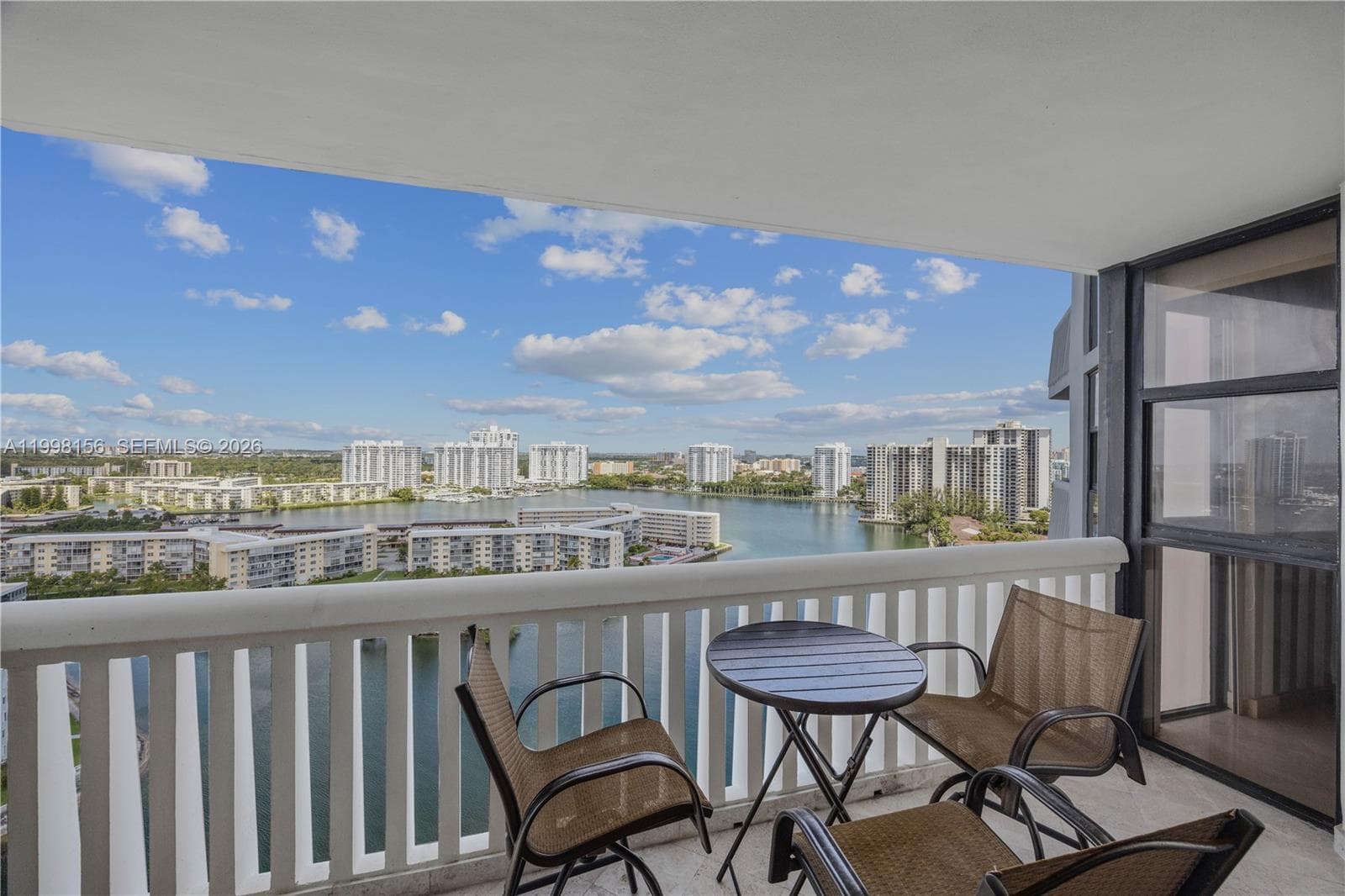 1000 W Island Blvd # 1910, Aventura, FL 33160 — zdjęcie 3